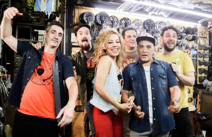 banda eymo en bicicletería donde grabaron su live session