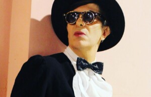 Law Pop y los «Ensayos Abiertos» en Prana Pelu: una movida cultural en un espacio alternativo foto de Law Pop con sombrero y anteojos de sol