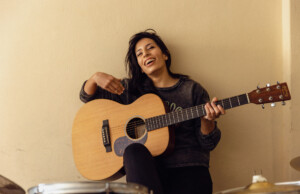 daiane antoine y guitarra