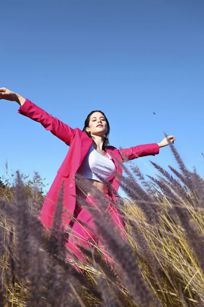 Lolo presenta «Cómo terminar», su nuevo single lolo