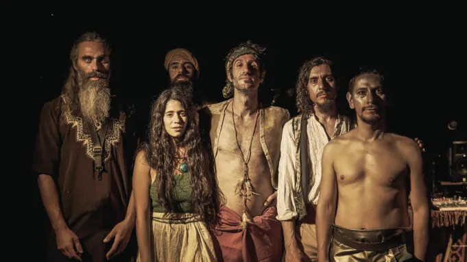 Psicodelia, electrónica y música de raíz latinoamericana: La Forastería estrena «Cirugía al alma», su nuevo álbum La Forastería