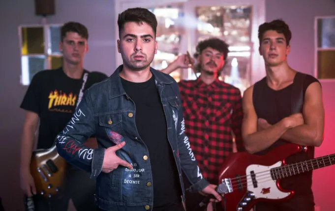 Reot presenta su más reciente sencillo «¿Quién dice?»: Una oda al rock y los sueños reot banda foto prensa