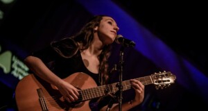 mariu serrano tocando en vivo