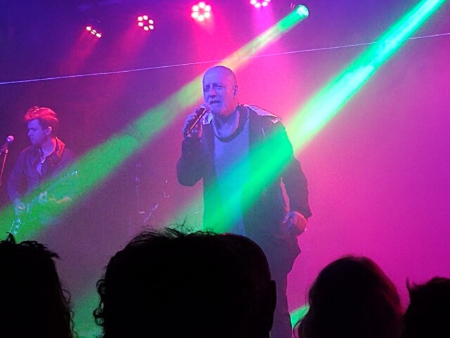Gustavo Cordera en Glow Tandil