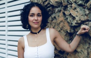 La cantante colombiana Laura Román presenta «El llamado» Laura Román - El Llamado