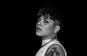 Genezsí lanzó «Eterna primavera», el primer single de su EP «El origen del game» genezsi
