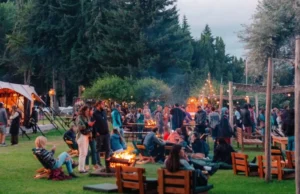 Llega una nueva edición de Camping Bariloche a orillas del Lago Nahuel Huapi camping bariloche festival