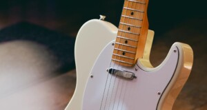 white stratocaster guitar
