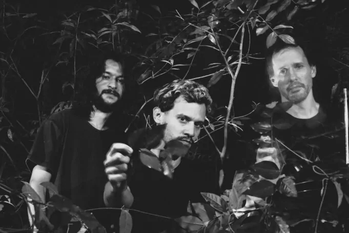 Vivac presenta su nuevo álbum «40 grados bajo la sombra», un golpe de calor sonoro vivac