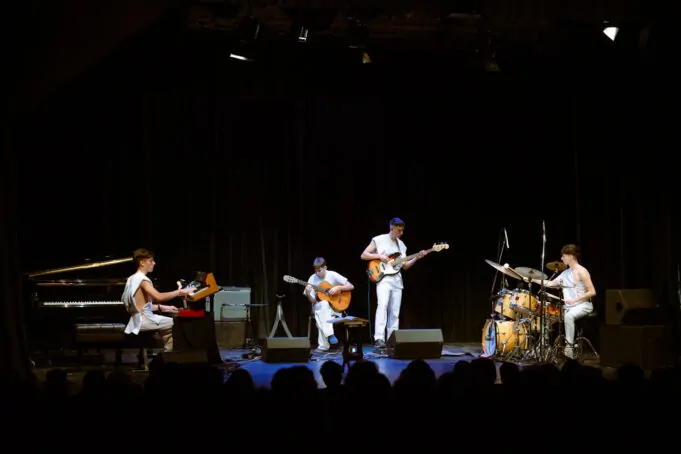 Quásar se presenta en vivo en Galpón B el 31 de mayo quasar