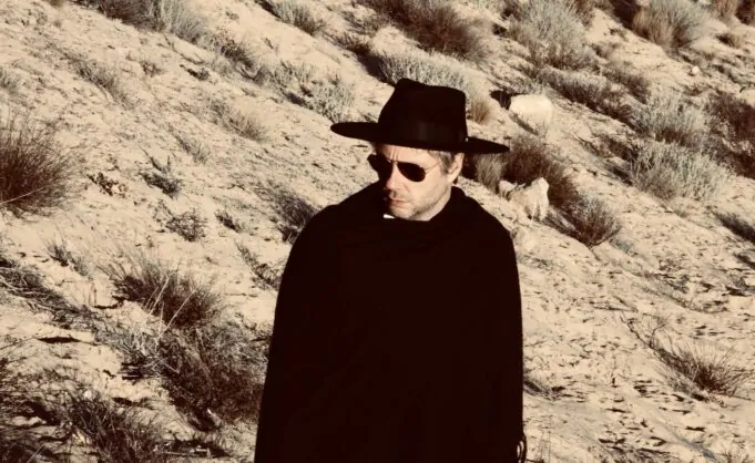 Villanueva lleva «Gallo negro» a todos los rincones de España villanueva
