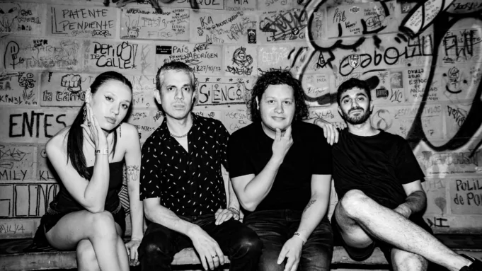 El grupo Romphonics presenta «¿Quién soy yo?», el primer adelanto de su tercer álbum de estudio romphonics
