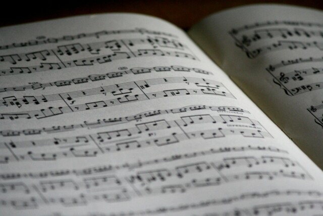 printed musical note page sadaic