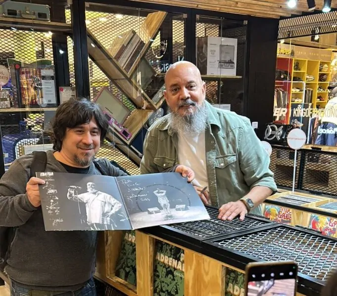 Bahiano lanzó «Pura adrenalina» en formato vinilo bahiano