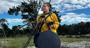 Cuando la pasión despierta: el viaje visual de Adriana Benítez