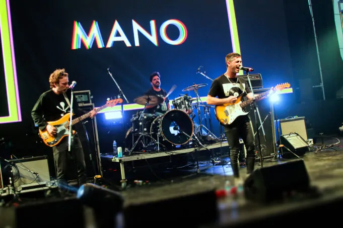 mano
