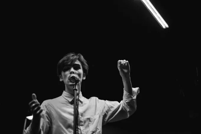 Samuel Vio: Amor, azar y electrónica en su nuevo estreno «Miel/Reversiones +» samuel vio