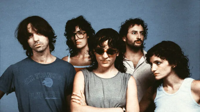 Isla Mujeres en una noche de rock, pop y psicodelia en Mar del Plata isla mujeres