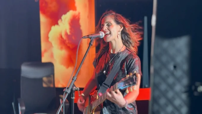 Cler Canifrú comparte el videoclip de «Ahí es» cler canifru