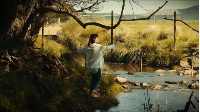 Andrea Demarco presenta una emotiva versión de "El Surco", clásico de Chabuca Granda, incluida en el disco Lenguaje de Infancia.