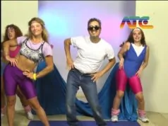 «Nuestros Anhelos»: el synth-pop de Batt Pedraza desde Tandil Con una estética visual impecable y un sonido que remite a los mejores años del synth-pop, BAT presenta "Nuestros Anhelos", una de las producciones más cuidadas de la escena tandilense actual.