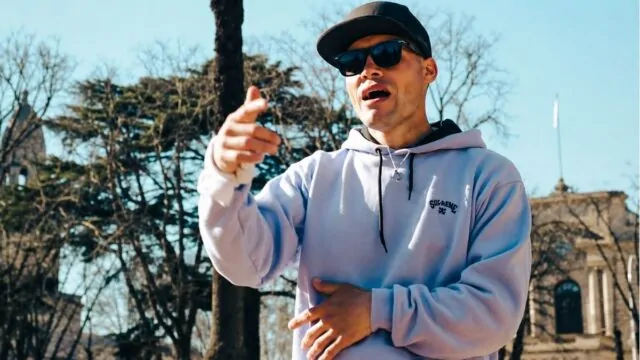 Toritto TORITTO presenta su propuesta urbana desde Tandil. Reggaetón, rap y cumbia en un proyecto independiente con mirada nacional.