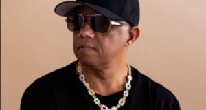 DJ Matrix regresa a la música con nuevas canciones tras casi cuarenta años de ausencia desde el lanzamiento de Feel My Bass.