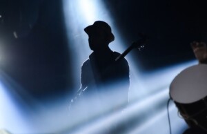 Los Premios AqM abren su convocatoria nacional para reconocer a la música independiente premios aqm
